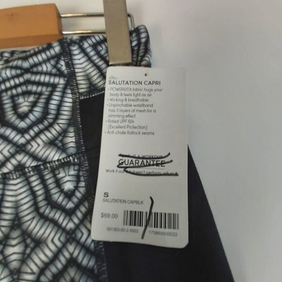 𝅺nwt Athleta Salutation Capris Black White S - Picture 8 of 13